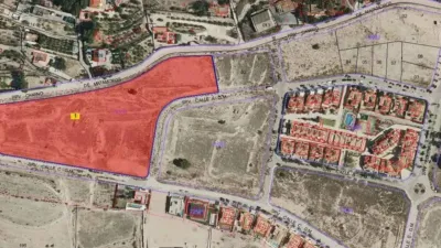 Terreno en venta en Calle Carrer Cabernet, 13 - Más