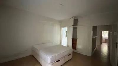 Apartment on Rafael Salgado Street photo 11