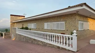 Chalet in Chiva photo 3