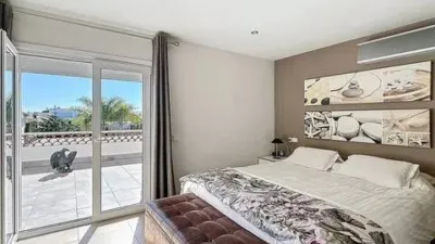 Chalet on Carrer del Llobregat photo 24