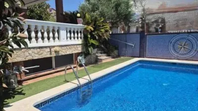 Chalet on Carrer de la Tramuntana photo 3