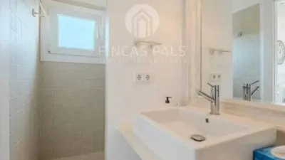 Duplex penthouse on Carrer de les Bassetes photo 29