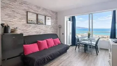 Apartment in Passatge Muga Delta photo 3
