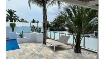 Chalet on Carrer Falconera photo 13