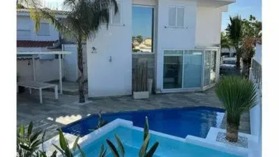 Chalet on Carrer Falconera photo 36