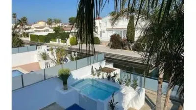 Chalet on Carrer Falconera photo 5