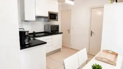 Apartment on Carrer de la Muga photo 5