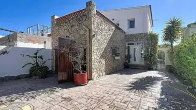 Chalet on Carrer del Llobregat photo 43