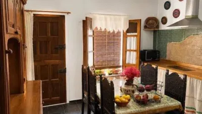 Semi-detached house in Monroy photo 6