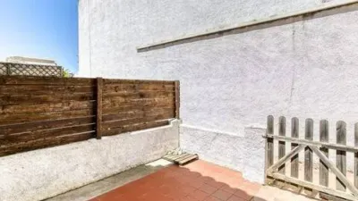 Chalet on Carrer de l'Ebre photo 5