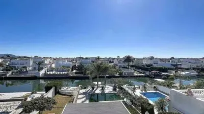 Chalet on Carrer del Llobregat photo 28
