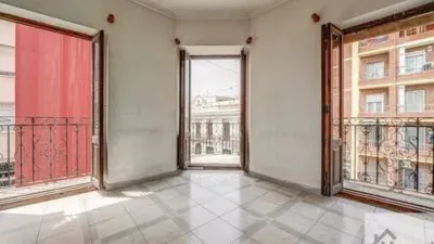 Apartment on Pintor Ferrandis Street photo 3
