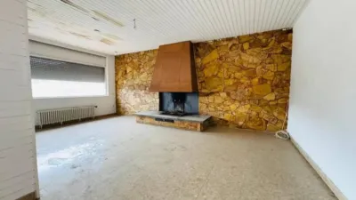 Chalet in La Jonquera photo 4