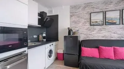Apartment in Passatge Muga Delta photo 4