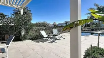 Chalet on Carrer del Llobregat photo 12