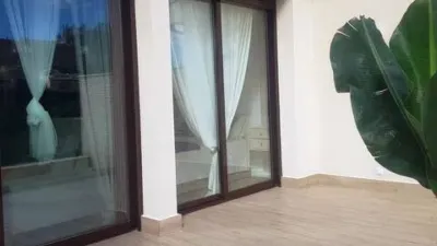 Casa adosada en alquiler en Carretera de Piedrabuena, Los Cigarrales-Montesión (Toledo Capital) de 1.800 €<span>/mes</span>