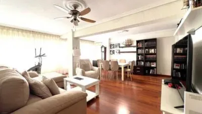 Flat on Sagunto Street photo 4