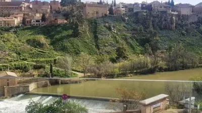 Casa adosada en alquiler en Carretera de Piedrabuena, Los Cigarrales-Montesión (Toledo Capital) de 1.800 €<span>/mes</span>