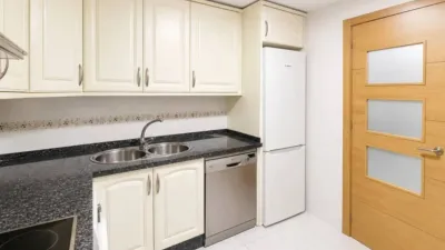 Apartment on Zenobia Camprubi Street photo 5