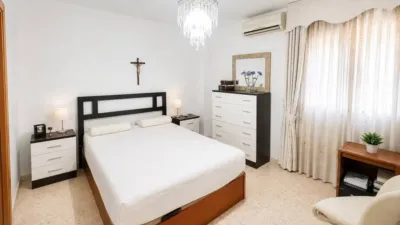 Apartment on Zenobia Camprubi Street photo 12