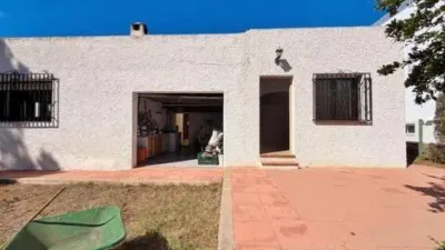 Chalet on Calle del Ancla photo 9