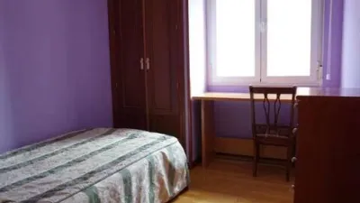 Habitación en alquiler en Calle Agustín Rodríguez Sahagún, Santo Tomás-Universidad (Ávila Capital) de 310 €<span>/mes</span>