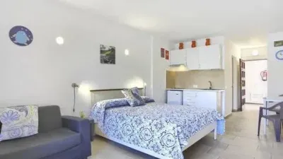 Apartment on Avenida Santiago Puig photo 3