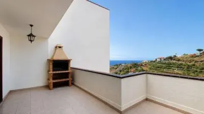 Chalet on San Vicente Street photo 10