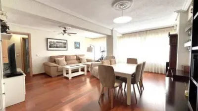 Flat on Sagunto Street photo 3