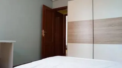 Habitación en alquiler en Calle Agustín Rodríguez Sahagún, Santo Tomás-Universidad (Ávila Capital) de 310 €<span>/mes</span>