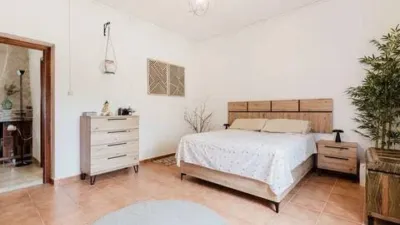 Chalet on Covatillas Street, 33 Rs photo 9