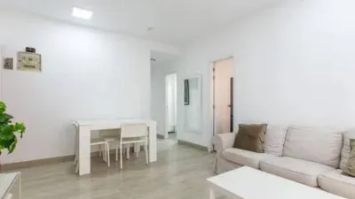 Flat in Centre photo 2