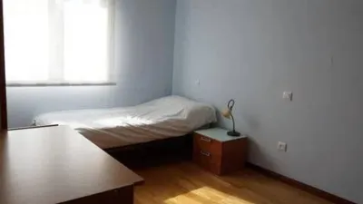Habitación en alquiler en Calle Agustín Rodríguez Sahagún, Santo Tomás-Universidad (Ávila Capital) de 310 €<span>/mes</span>