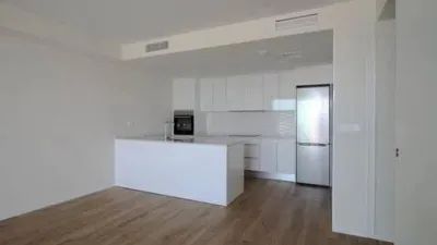 Flat on Colombia Street in photo 8