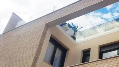 Casa adosada en alquiler en Carretera de Piedrabuena, Los Cigarrales-Montesión (Toledo Capital) de 1.800 €<span>/mes</span>
