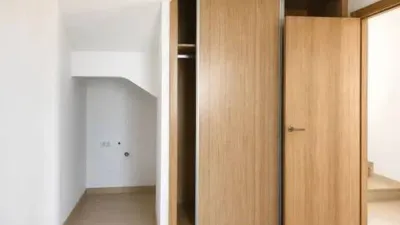 Semi-detached house at Calle Empedrola Sup, No. 8 photo 8