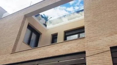 Casa adosada en alquiler en Carretera de Piedrabuena, Los Cigarrales-Montesión (Toledo Capital) de 1.800 €<span>/mes</span>
