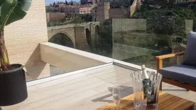 Casa adosada en alquiler en Carretera de Piedrabuena, Los Cigarrales-Montesión (Toledo Capital) de 1.800 €<span>/mes</span>