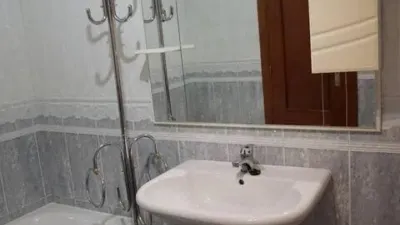 Habitación en alquiler en Calle Agustín Rodríguez Sahagún, Santo Tomás-Universidad (Ávila Capital) de 310 €<span>/mes</span>