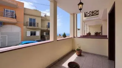 Chalet on San Vicente Street photo 14