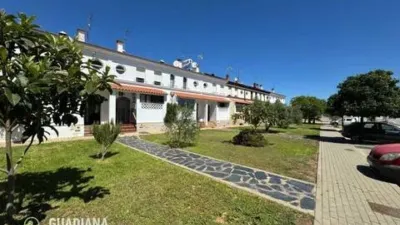 Townhouse in Salón Santa Gadea photo 2
