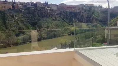 Casa adosada en alquiler en Carretera de Piedrabuena, Los Cigarrales-Montesión (Toledo Capital) de 1.800 €<span>/mes</span>