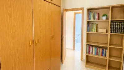 Apartment on Zenobia Camprubi Street photo 15