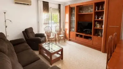 Apartment on Zenobia Camprubi Street photo 2