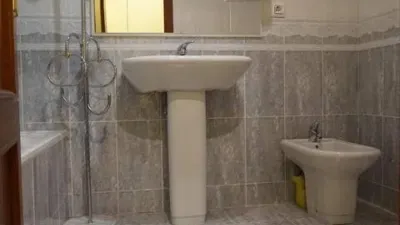 Habitación en alquiler en Calle Agustín Rodríguez Sahagún, Santo Tomás-Universidad (Ávila Capital) de 310 €<span>/mes</span>