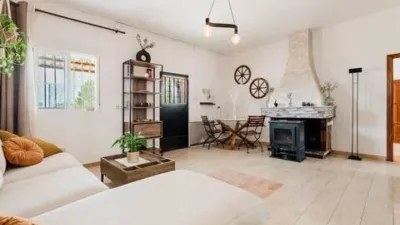 Chalet on Covatillas Street, 33 Rs photo 7