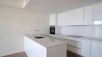 Flat on Colombia Street in photo 9