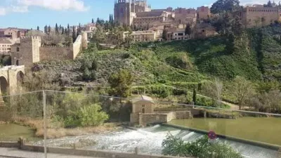 Casa adosada en alquiler en Carretera de Piedrabuena, Los Cigarrales-Montesión (Toledo Capital) de 1.800 €<span>/mes</span>