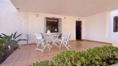 Chalet on Calle del Ancla photo 8