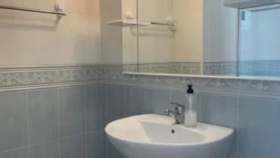 Habitación en alquiler en Calle Agustín Rodríguez Sahagún, Santo Tomás-Universidad (Ávila Capital) de 310 €<span>/mes</span>